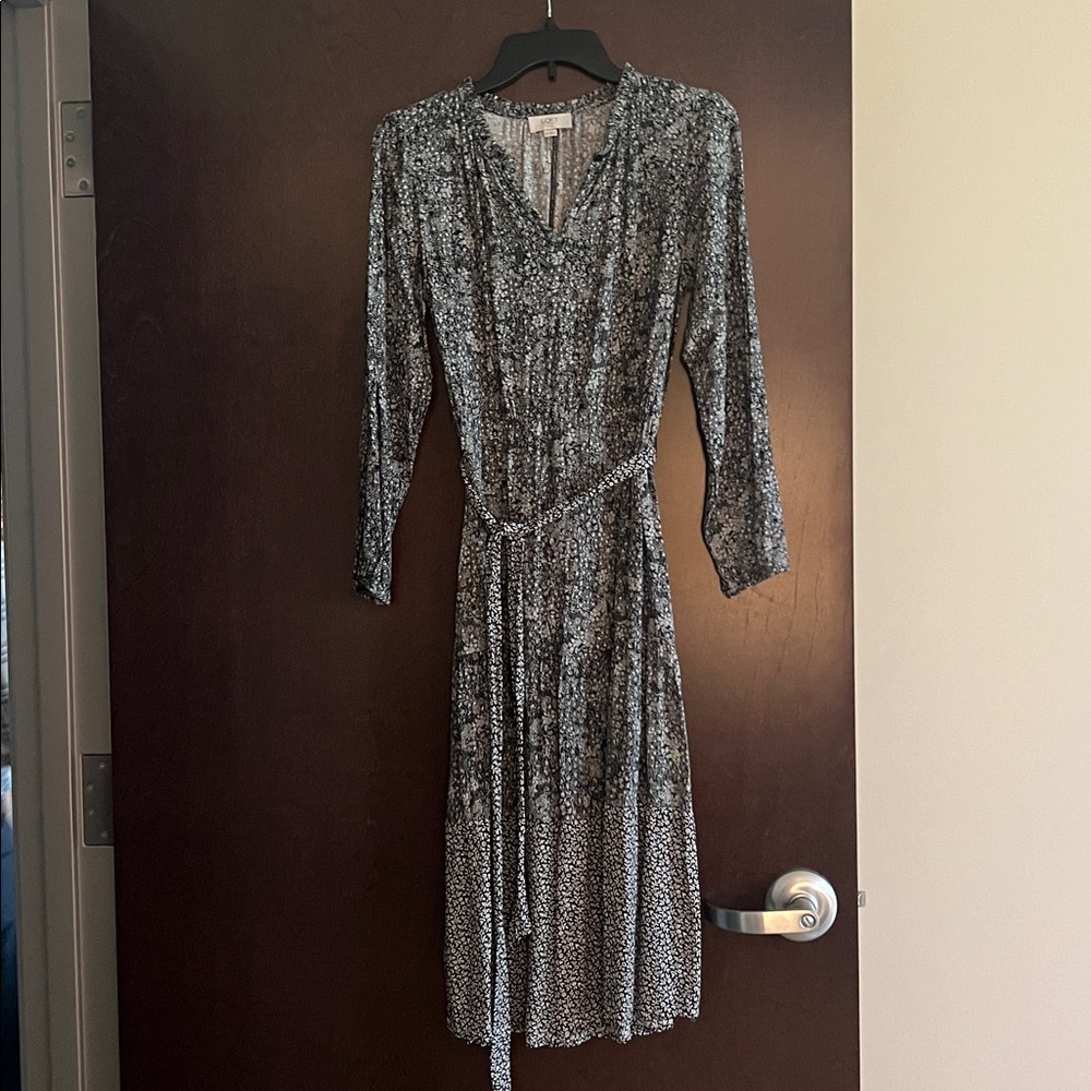 LOFT Outlet Size 6P Black and White Floral Dress